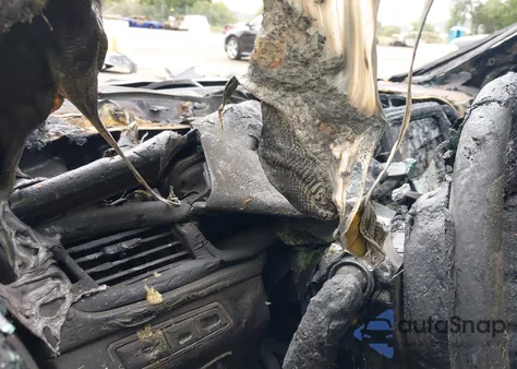 2018 Hyundai Sonata Limited z USA, uszkodzony, nr VIN 5NPE34AF7JH606553